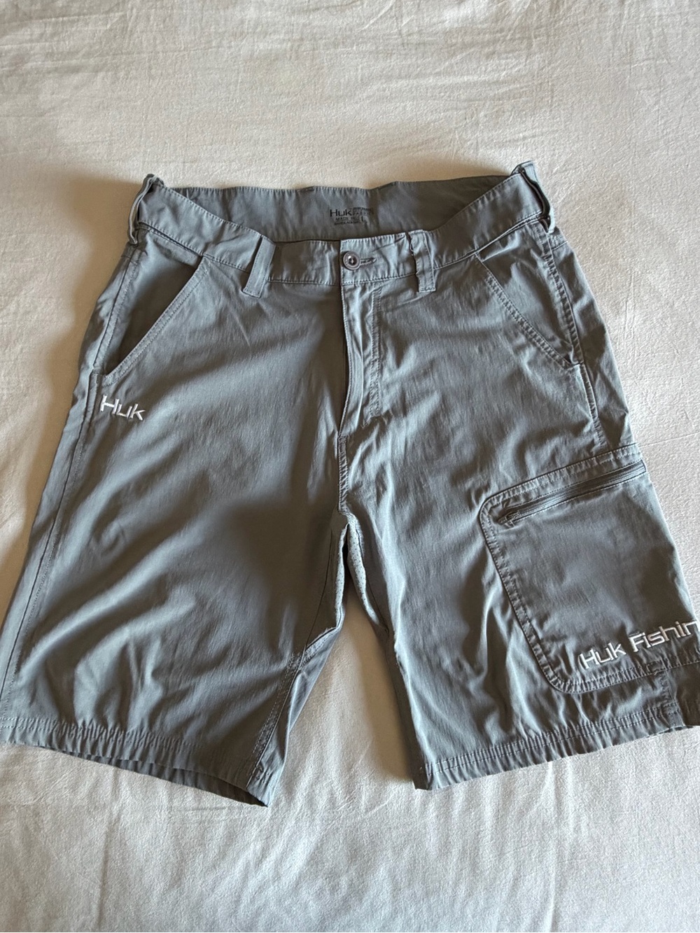 Huk Performance Fabrics Men's Gray Grey 10.5”Cargo Fishing Shorts L 36W Pockets